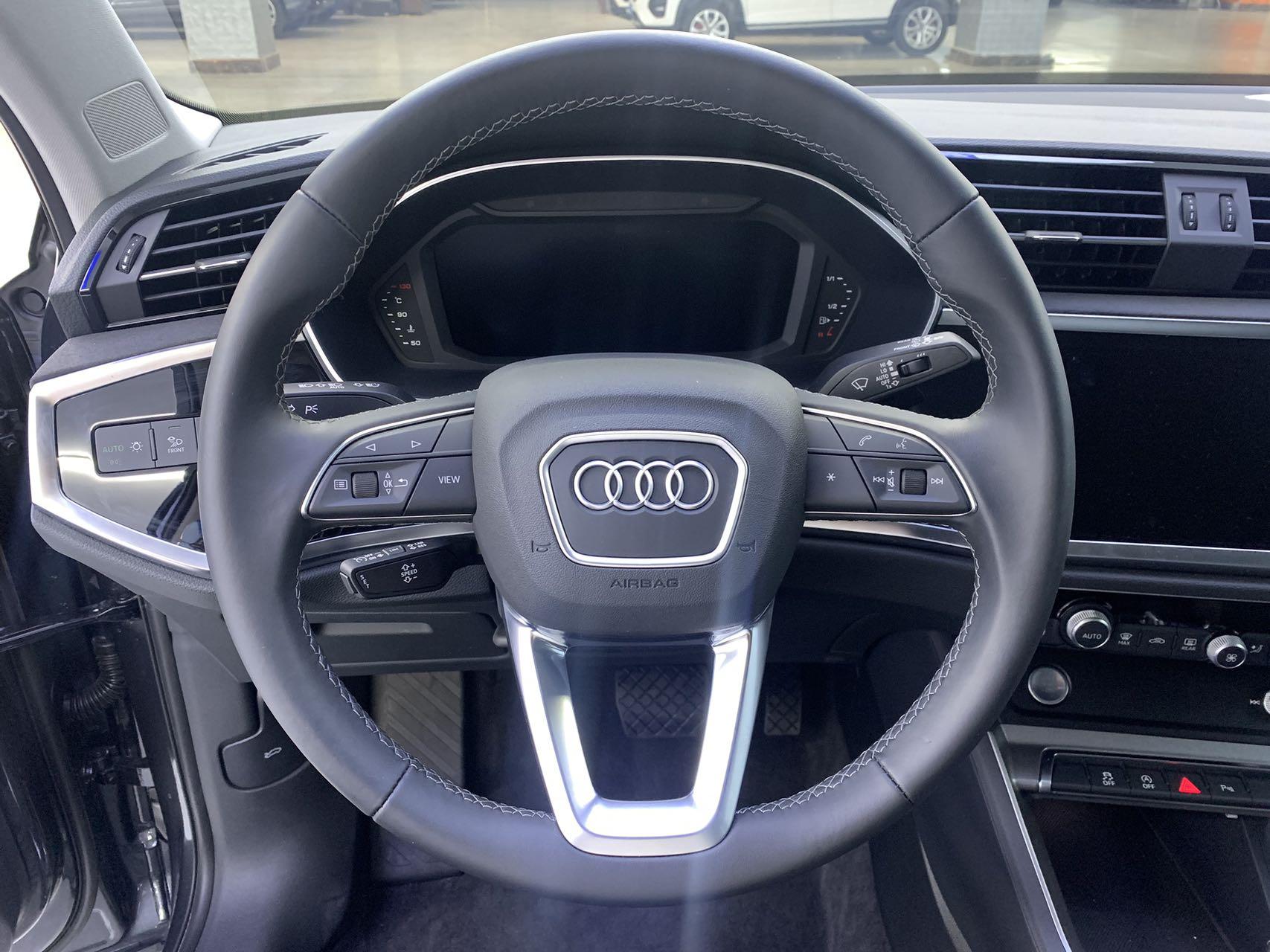 Audi Q3 2022, фото 6