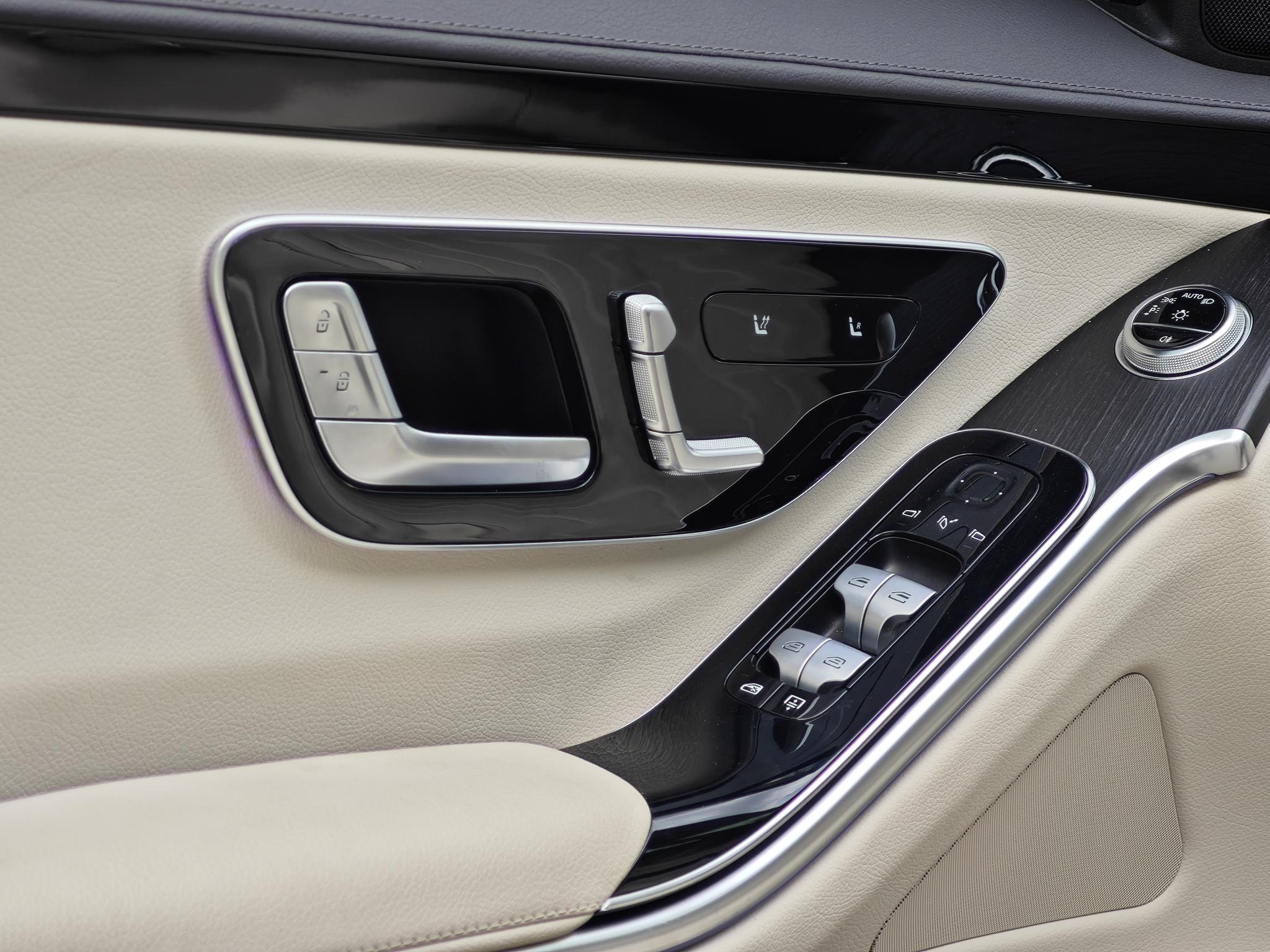 Mercedes-Benz S-Class 2023, фото 17