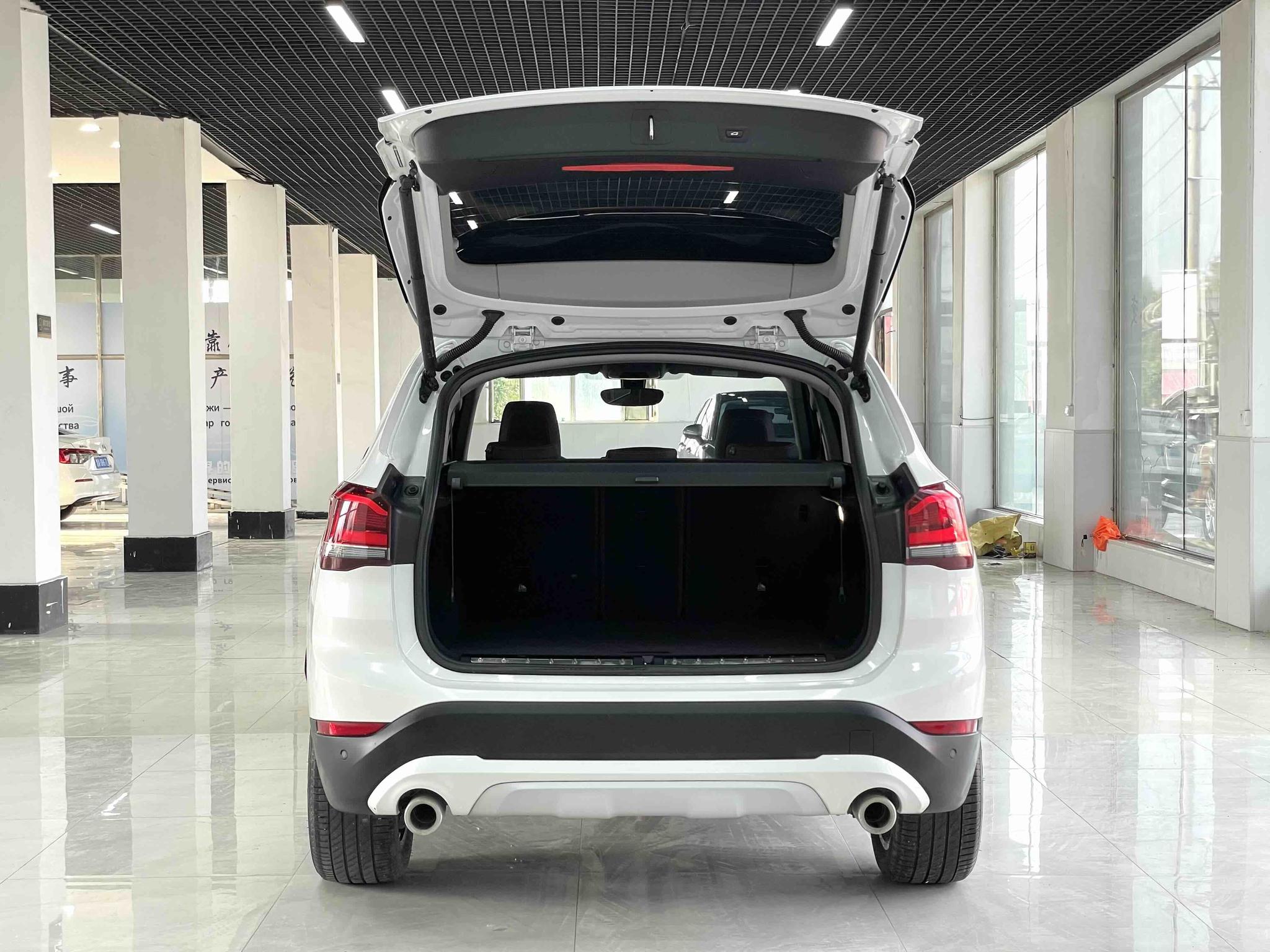 BMW X1 2022, фото 17