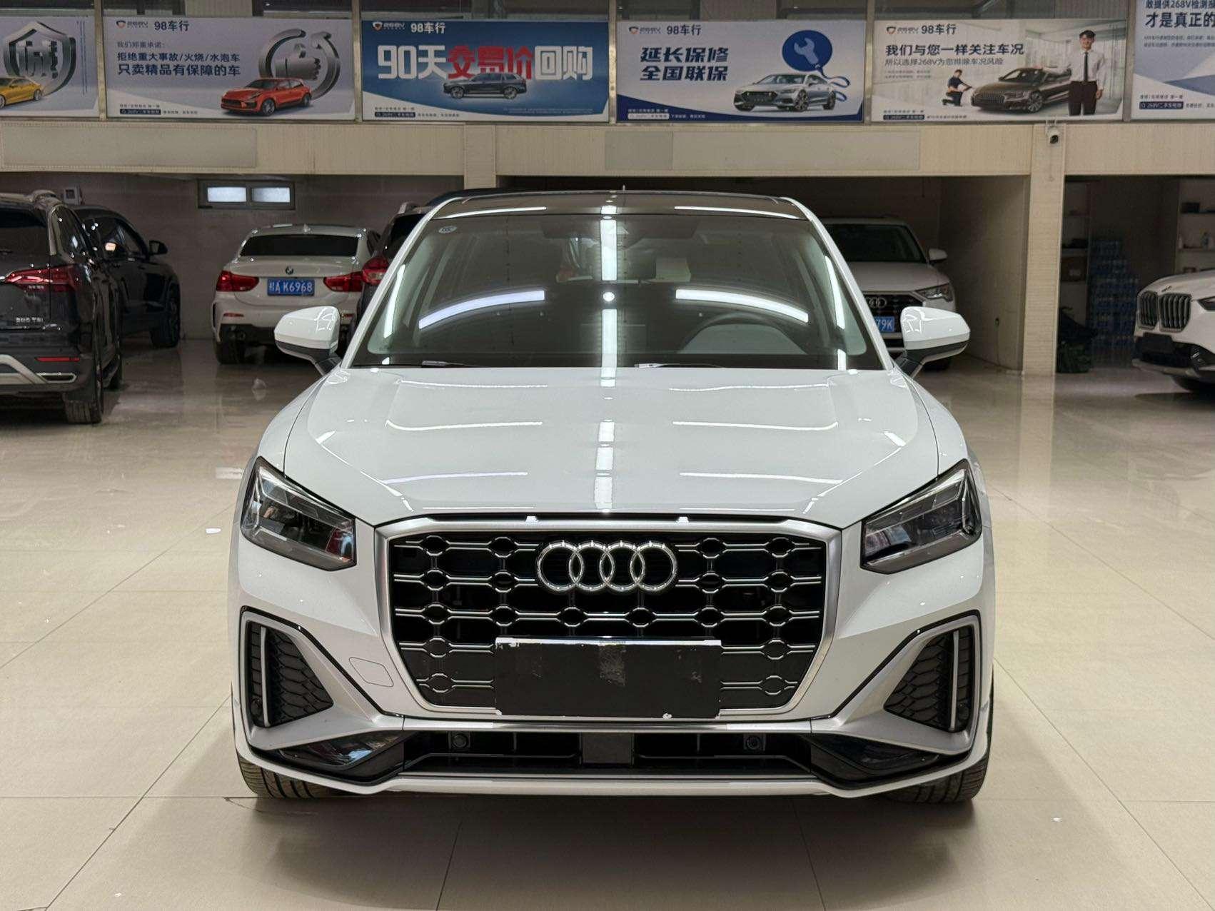 Audi Q2L 2022, фото 2