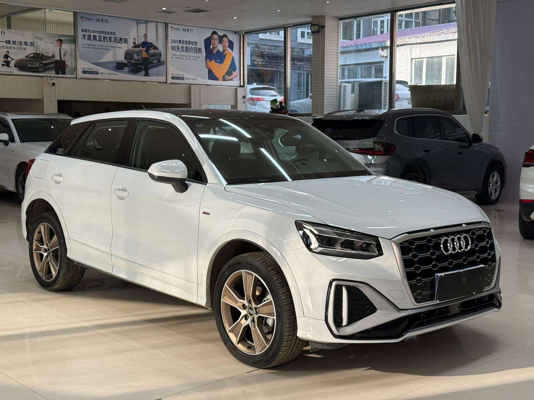 Audi Q2L 2022, фото 3