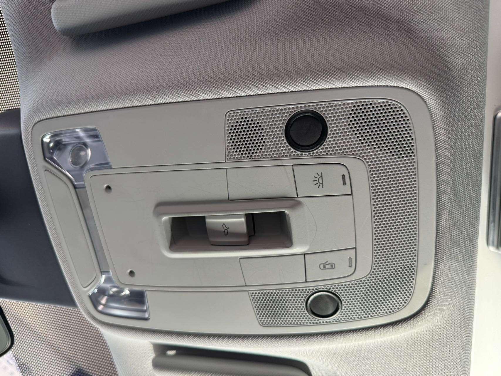 Audi Q2L 2022, фото 14