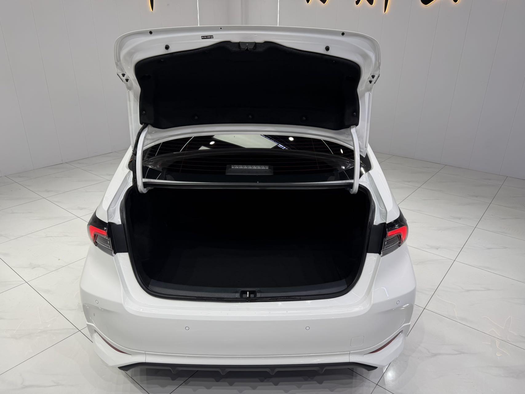 Toyota Corolla 2021, фото 17