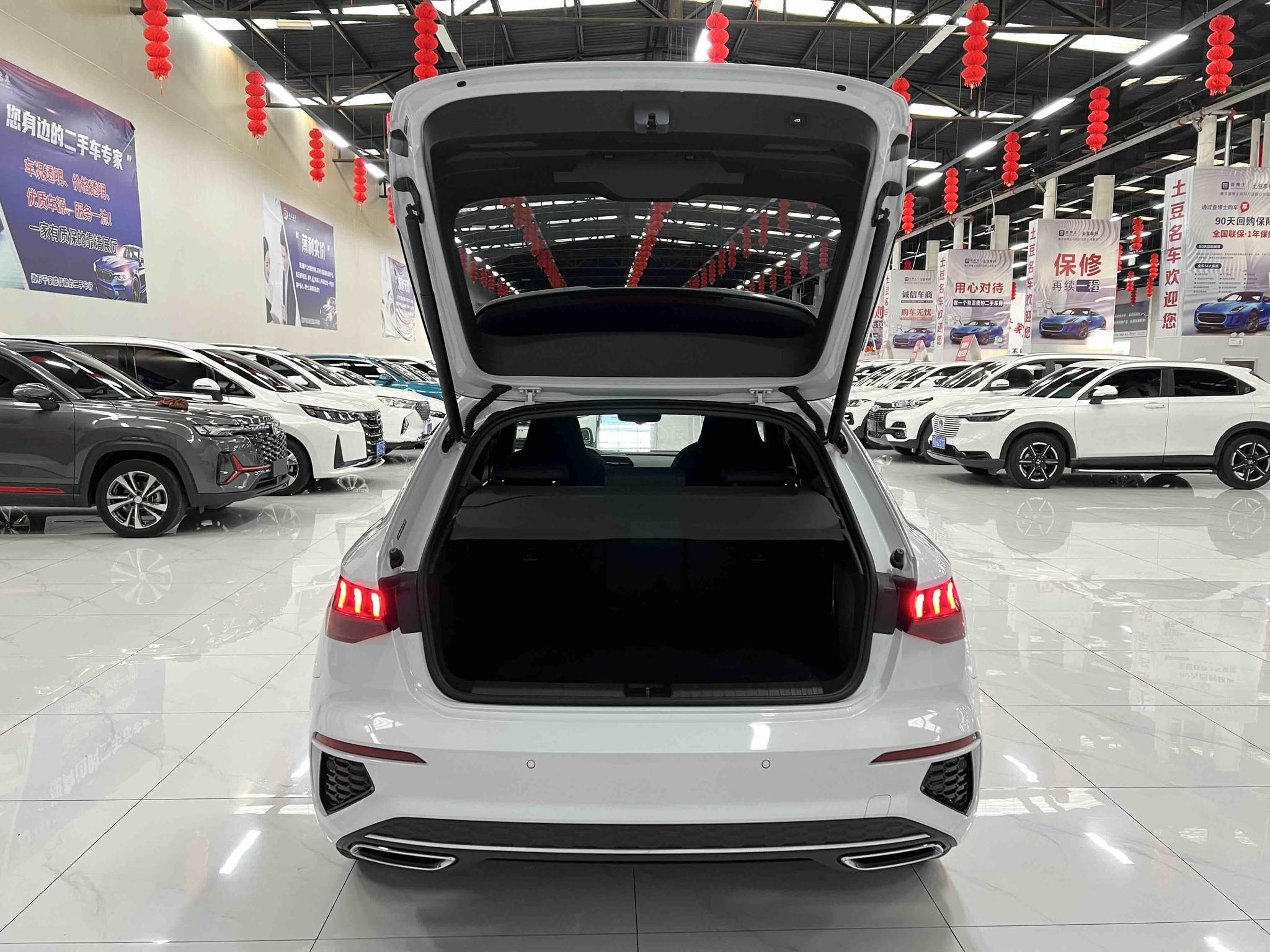 Audi A3 2023, фото 16