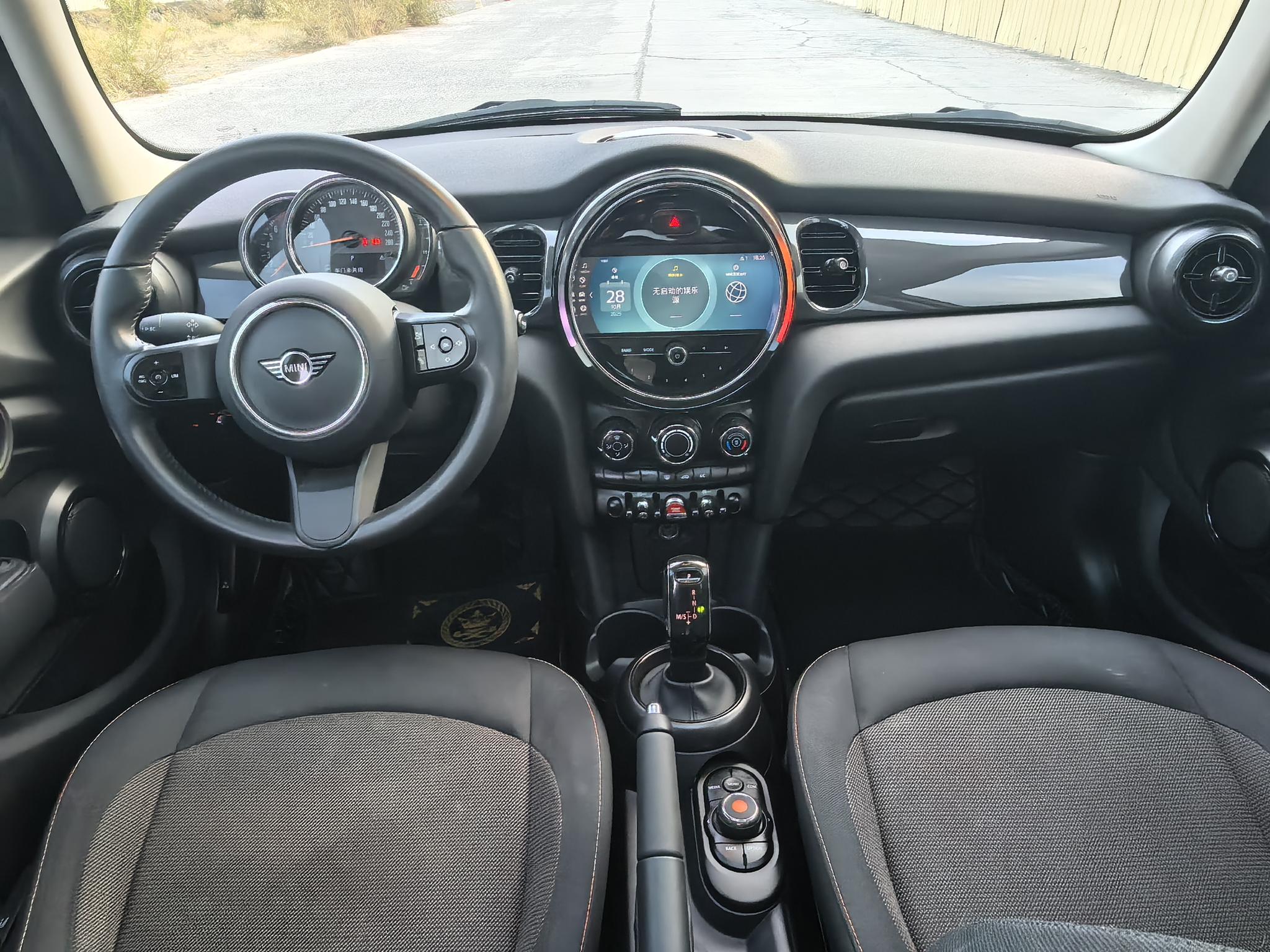 MINI Cooper 2023, фото 8