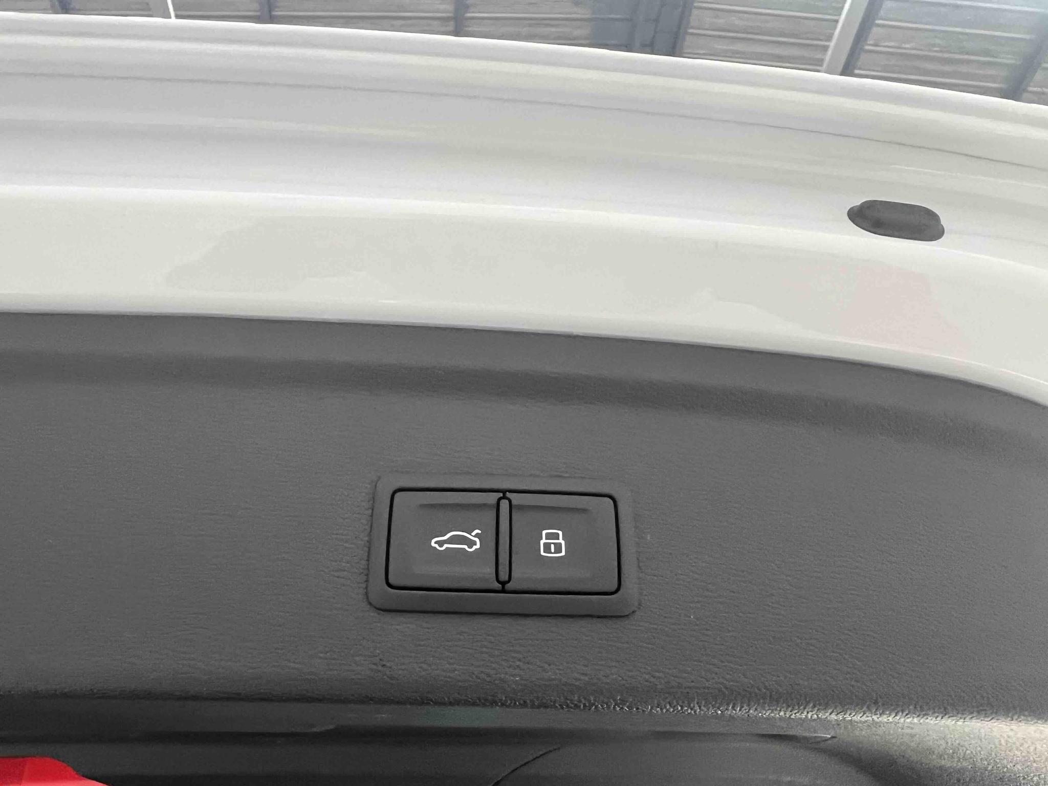Audi A3 2022, фото 17