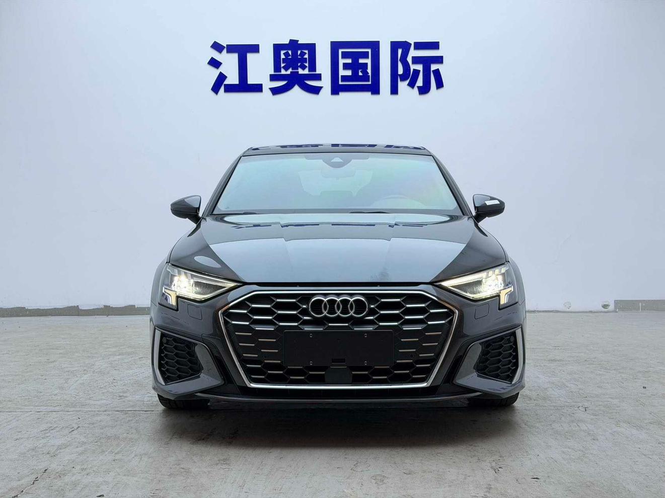 Audi A3 2021, фото 2