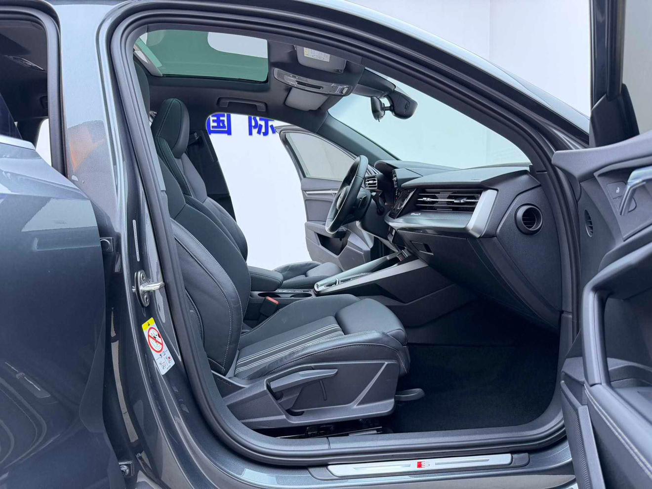 Audi A3 2021, фото 13