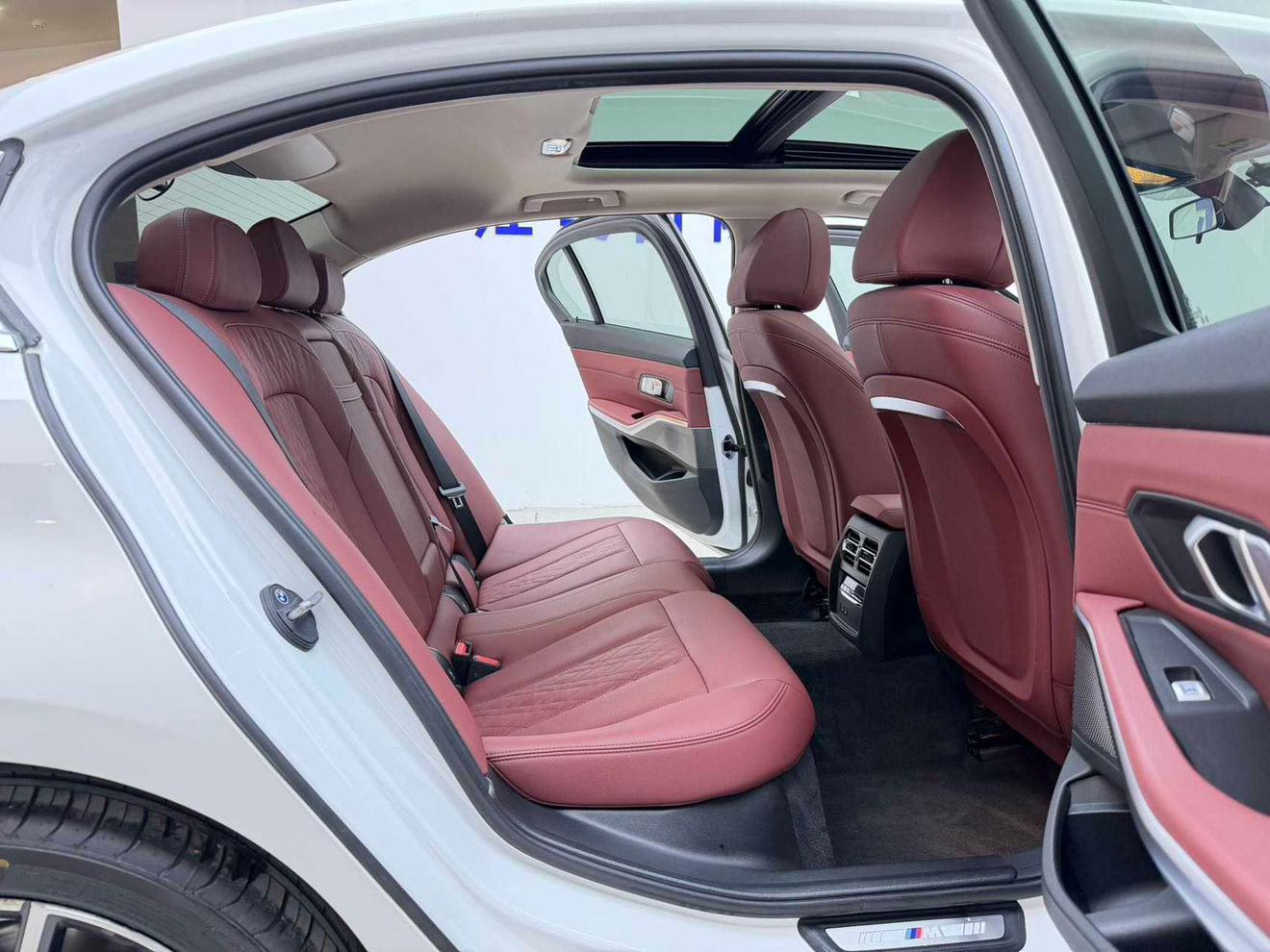 BMW 3 2023, фото 17