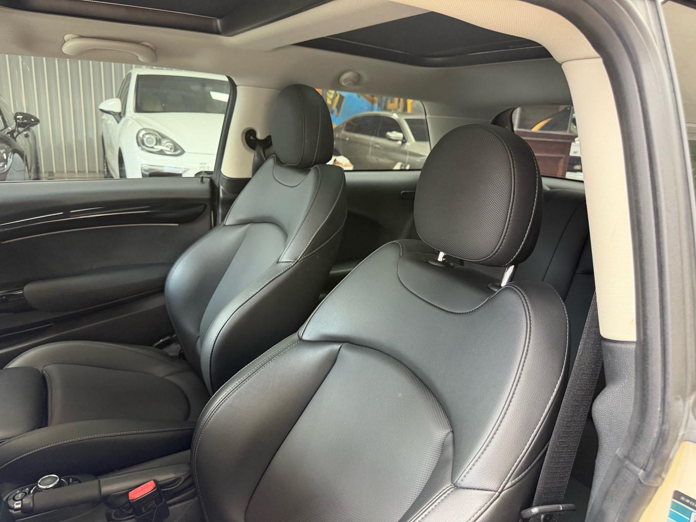 MINI Cooper 2022, фото 16