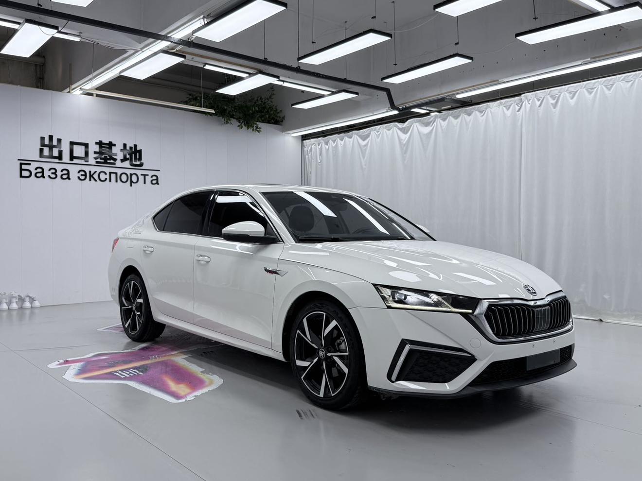 Skoda Octavia 2022, фото 3