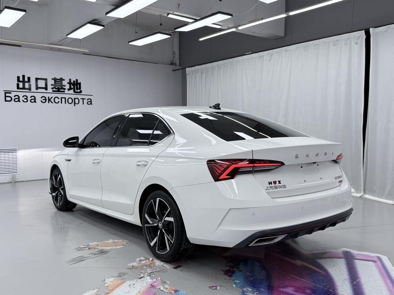 Skoda Octavia 2022, фото 4