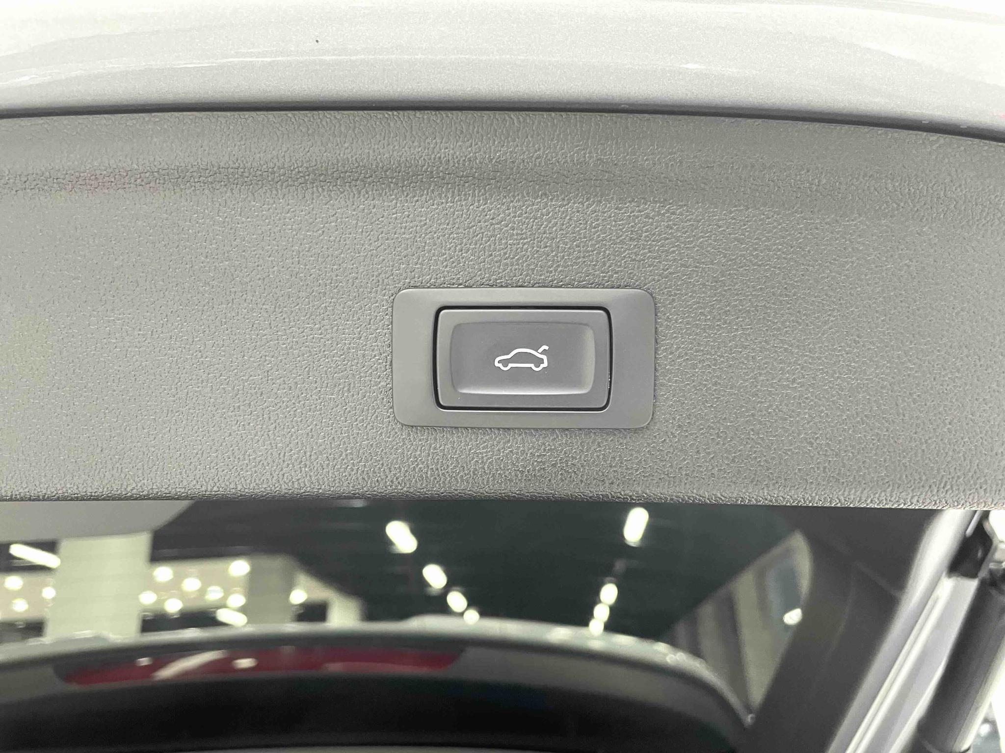 Audi A3 2023, фото 15