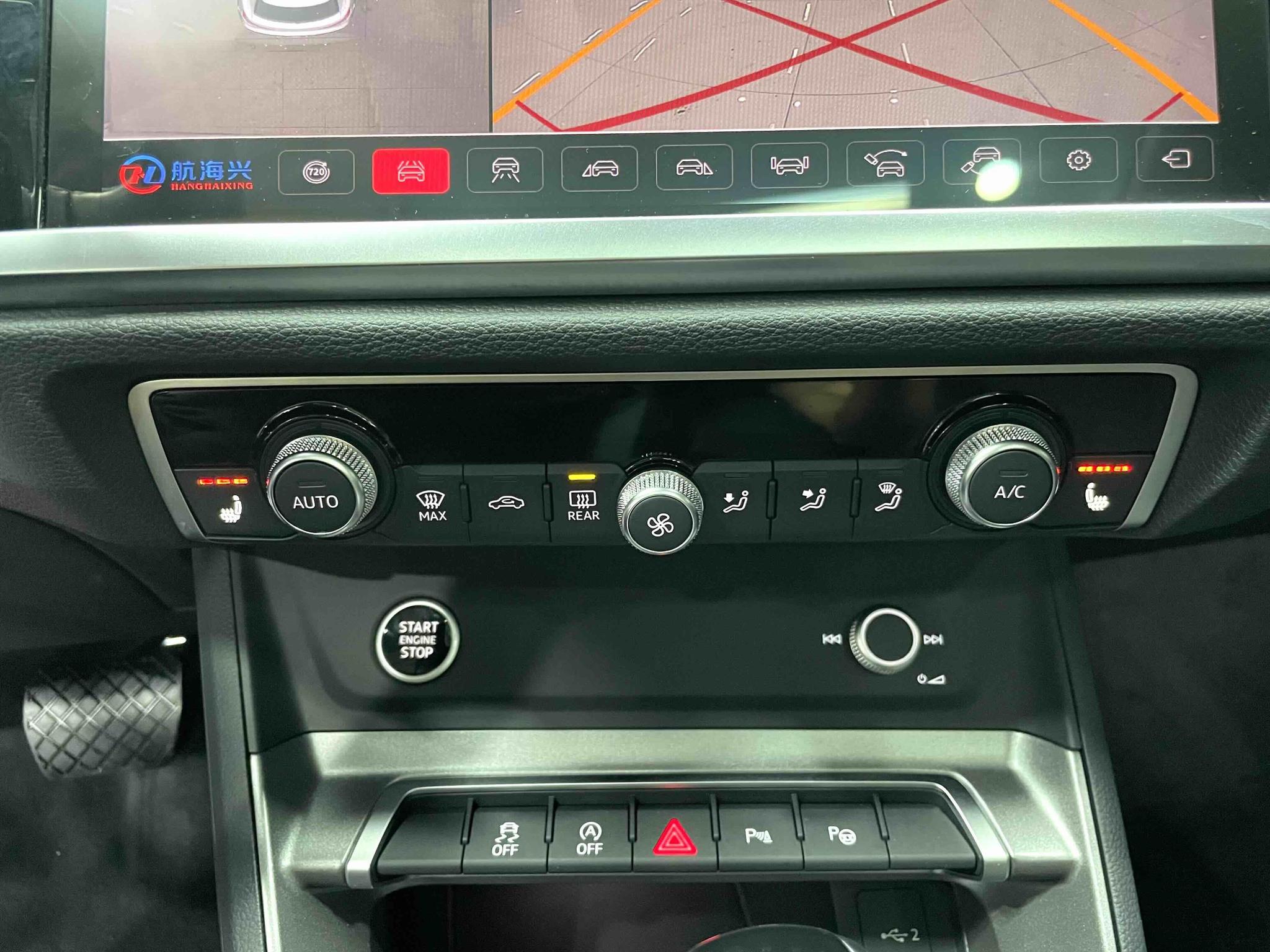 Audi Q3 2022, фото 17