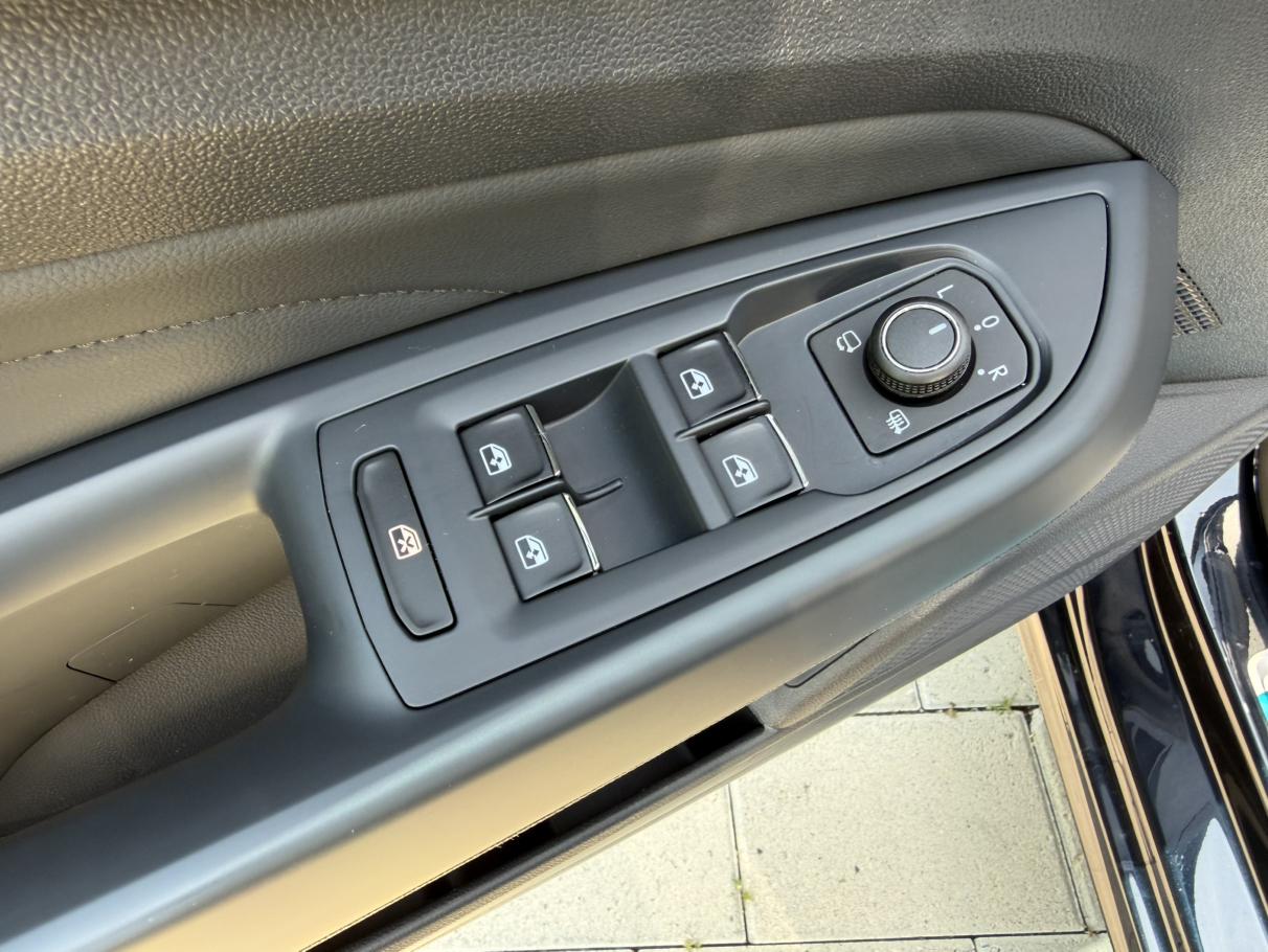 Volkswagen Passat 2023, фото 14