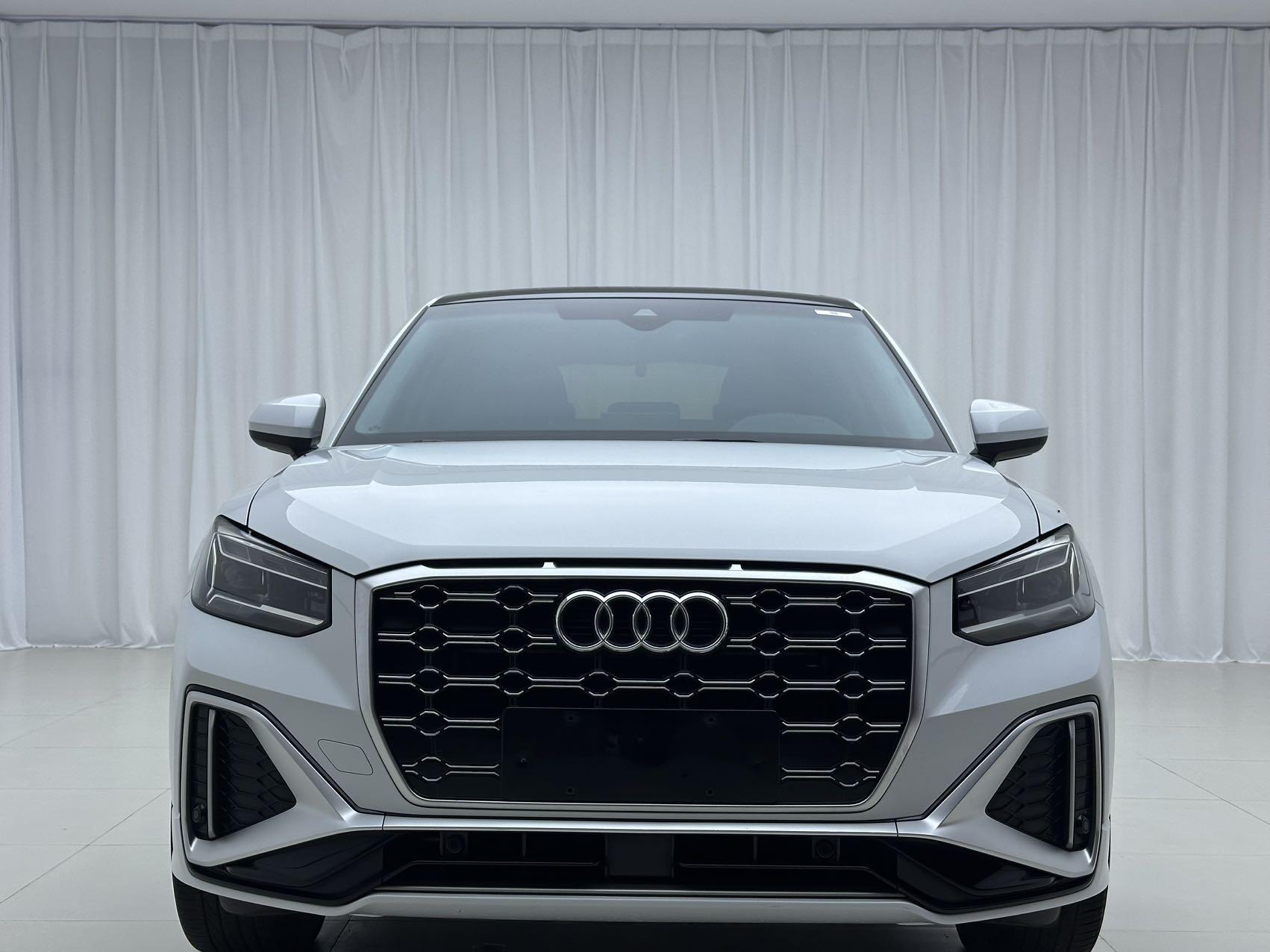 Audi Q2L 2022, фото 2