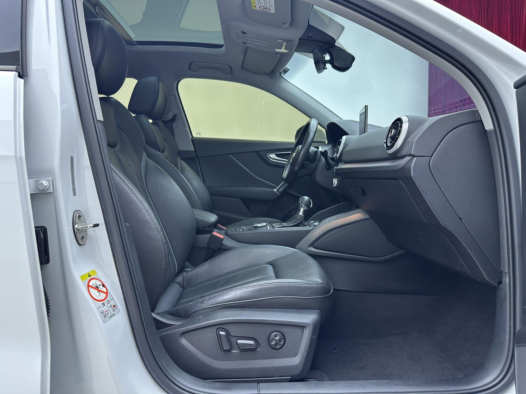 Audi Q2L 2022, фото 8