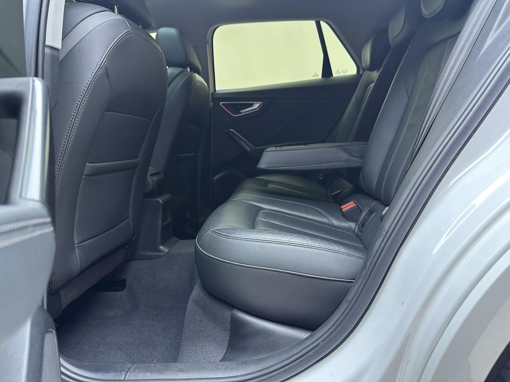 Audi Q2L 2022, фото 9