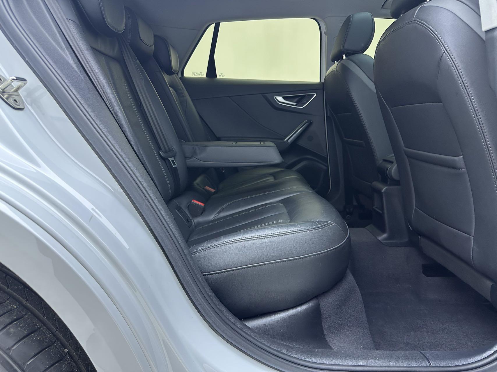 Audi Q2L 2022, фото 10
