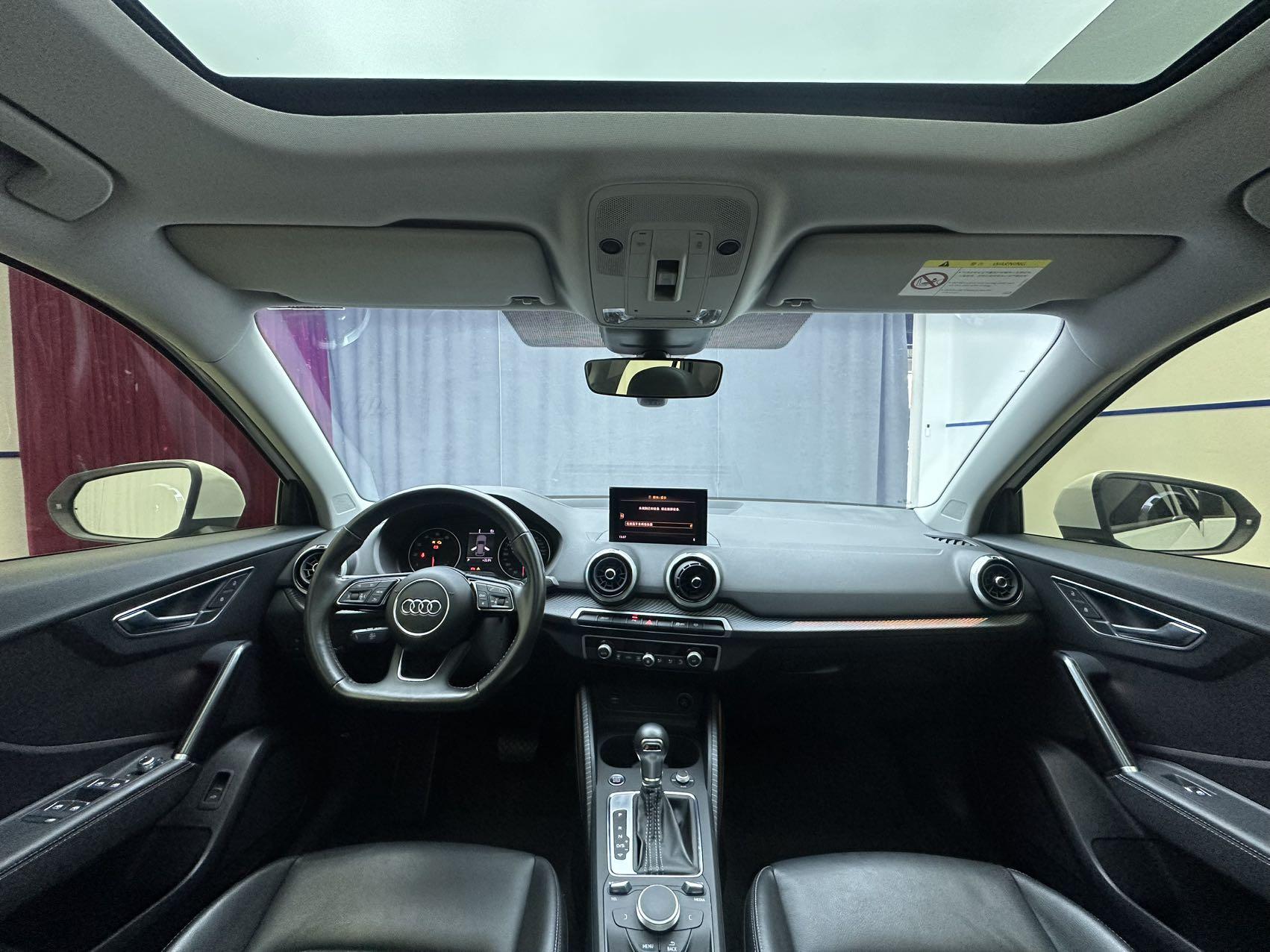 Audi Q2L 2022, фото 11