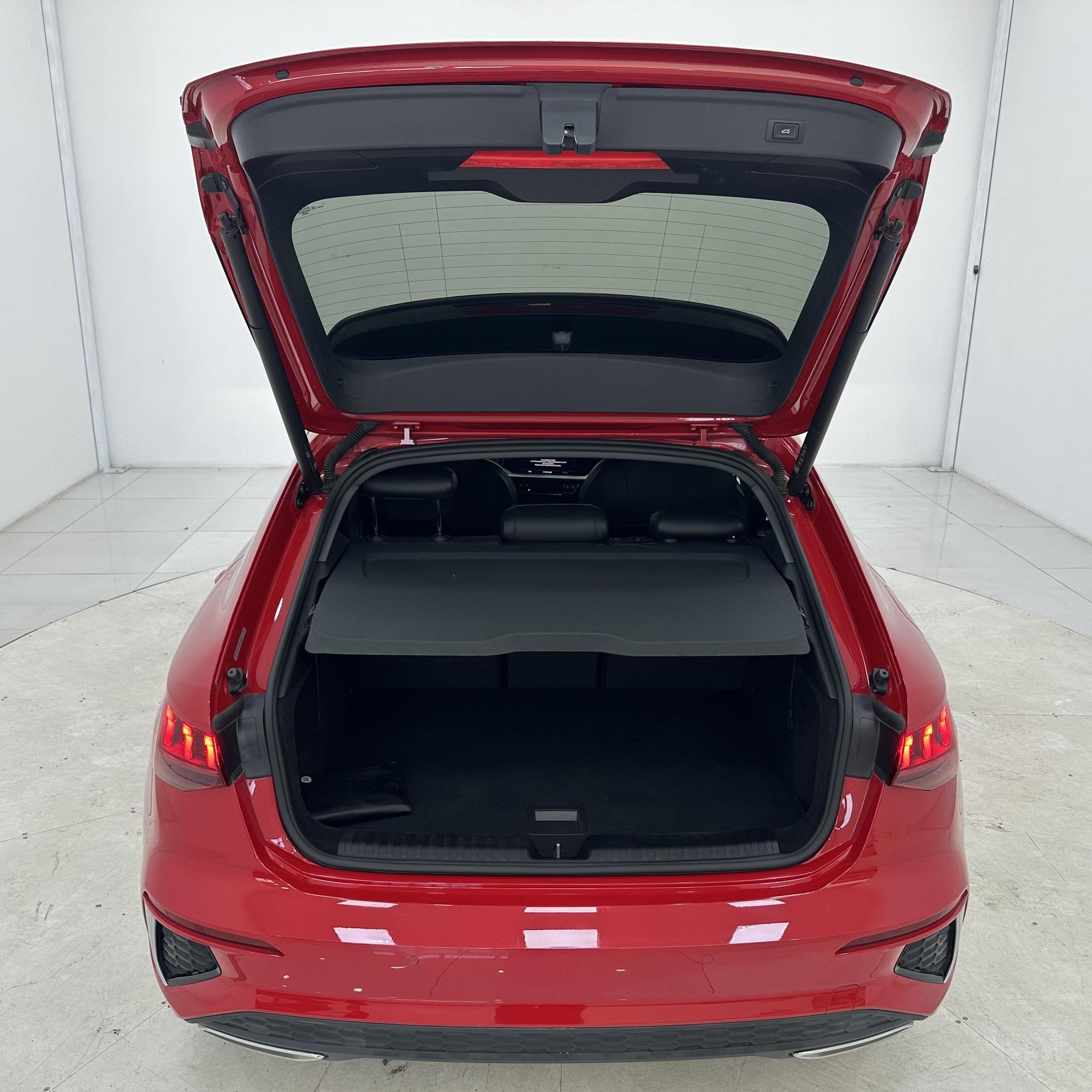 Audi A3 2021, фото 16