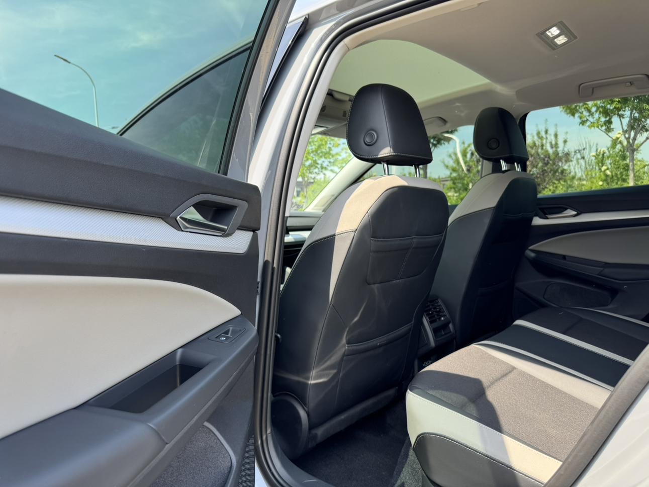 Volkswagen Golf 2023, фото 11