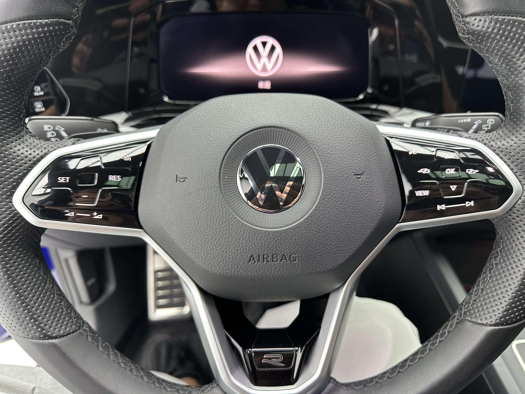 Volkswagen Golf 2023, фото 14