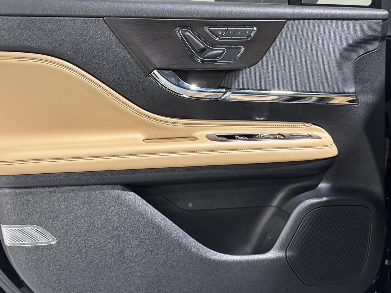 Lincoln Aviator 2022, фото 17