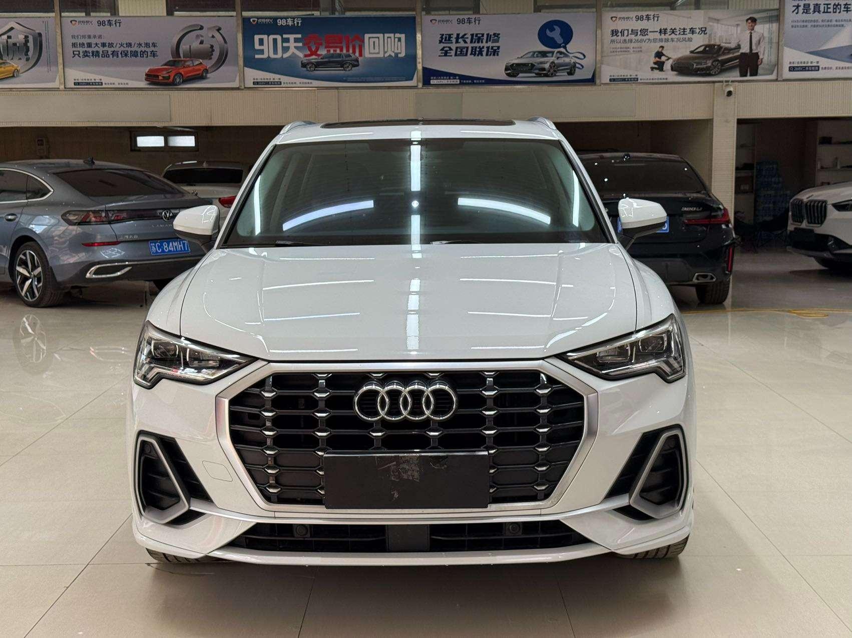 Audi Q3 2022, фото 2