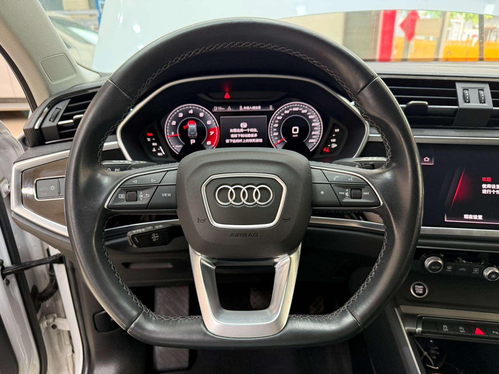 Audi Q3 2022, фото 11