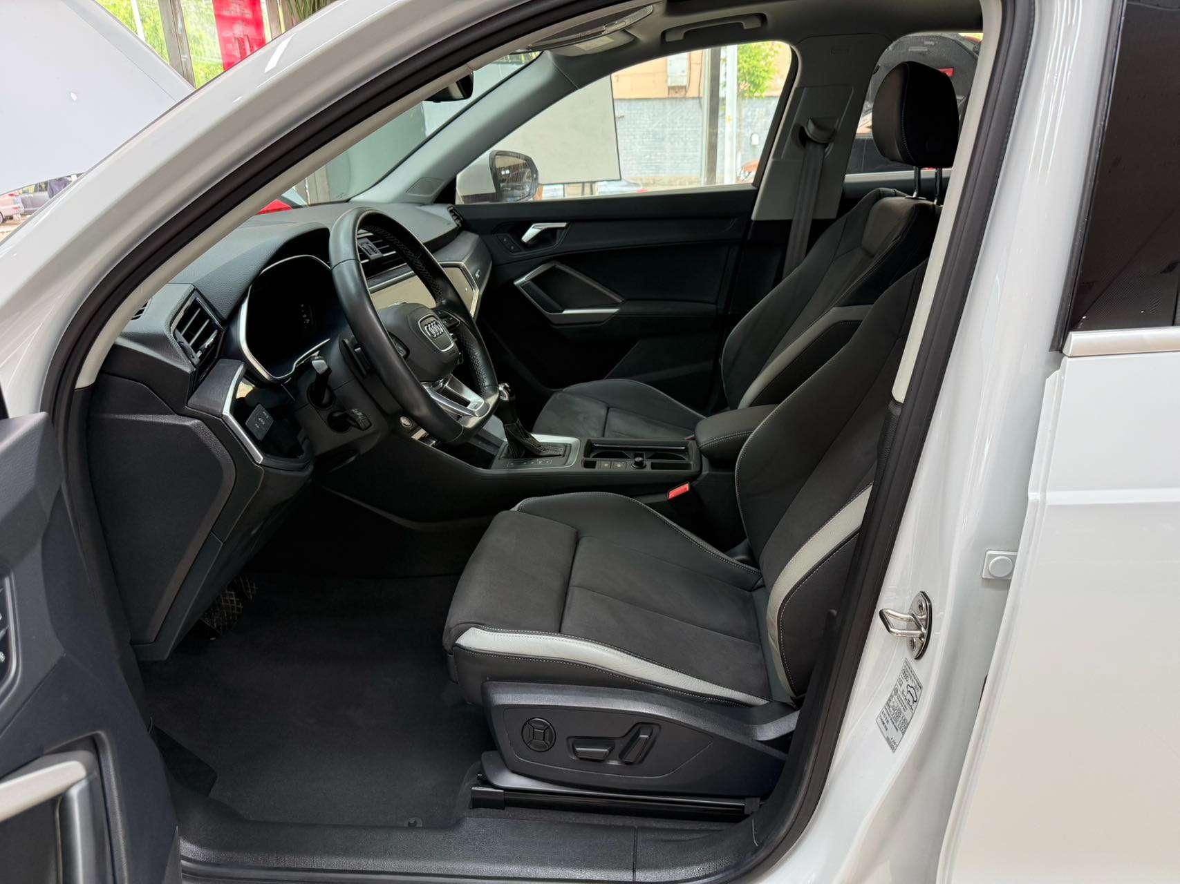 Audi Q3 2022, фото 16