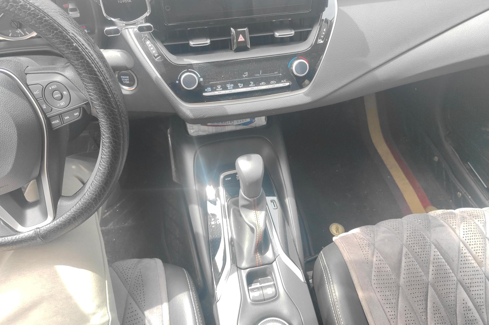 Toyota Corolla 2021, фото 16