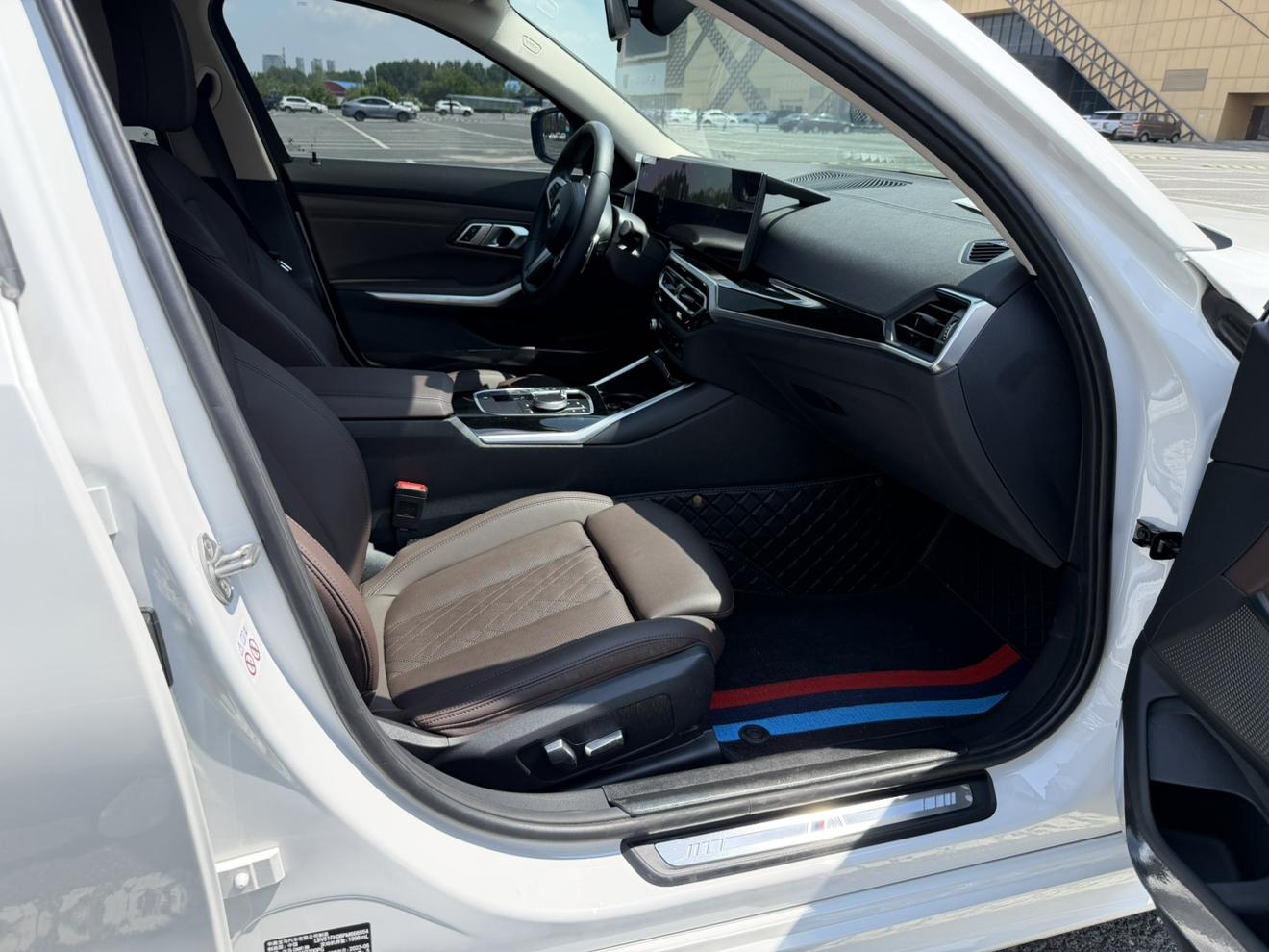BMW 3 2023, фото 16