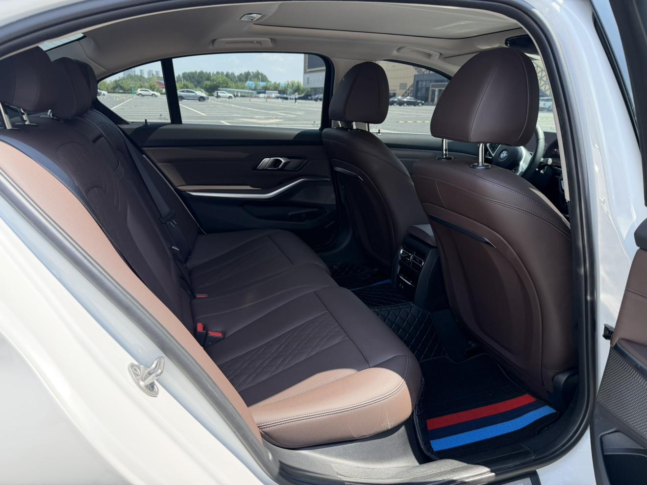 BMW 3 2023, фото 17