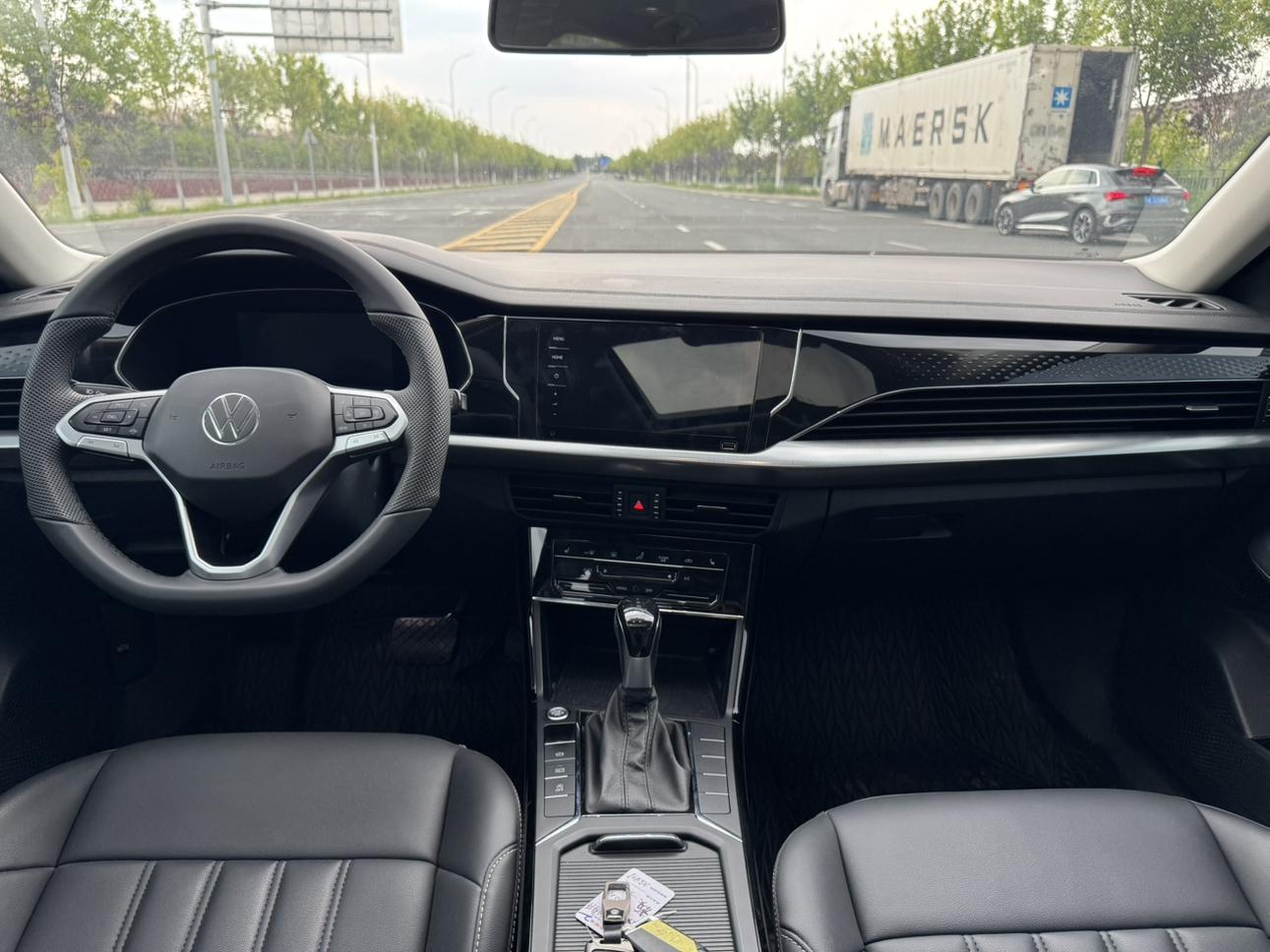 Volkswagen Passat 2023, фото 15