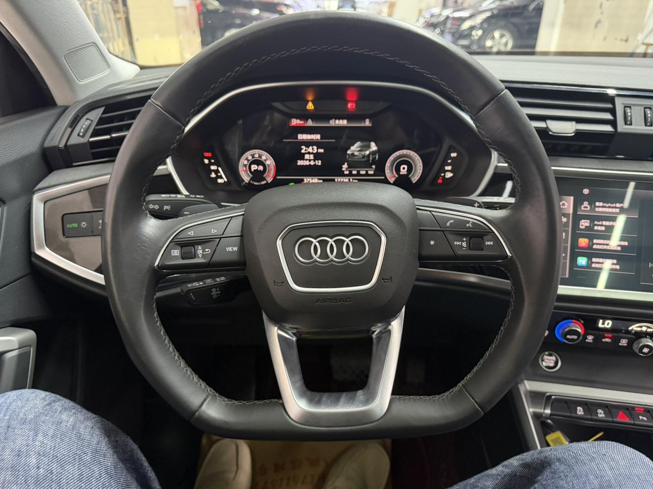 Audi Q3 2023, фото 14