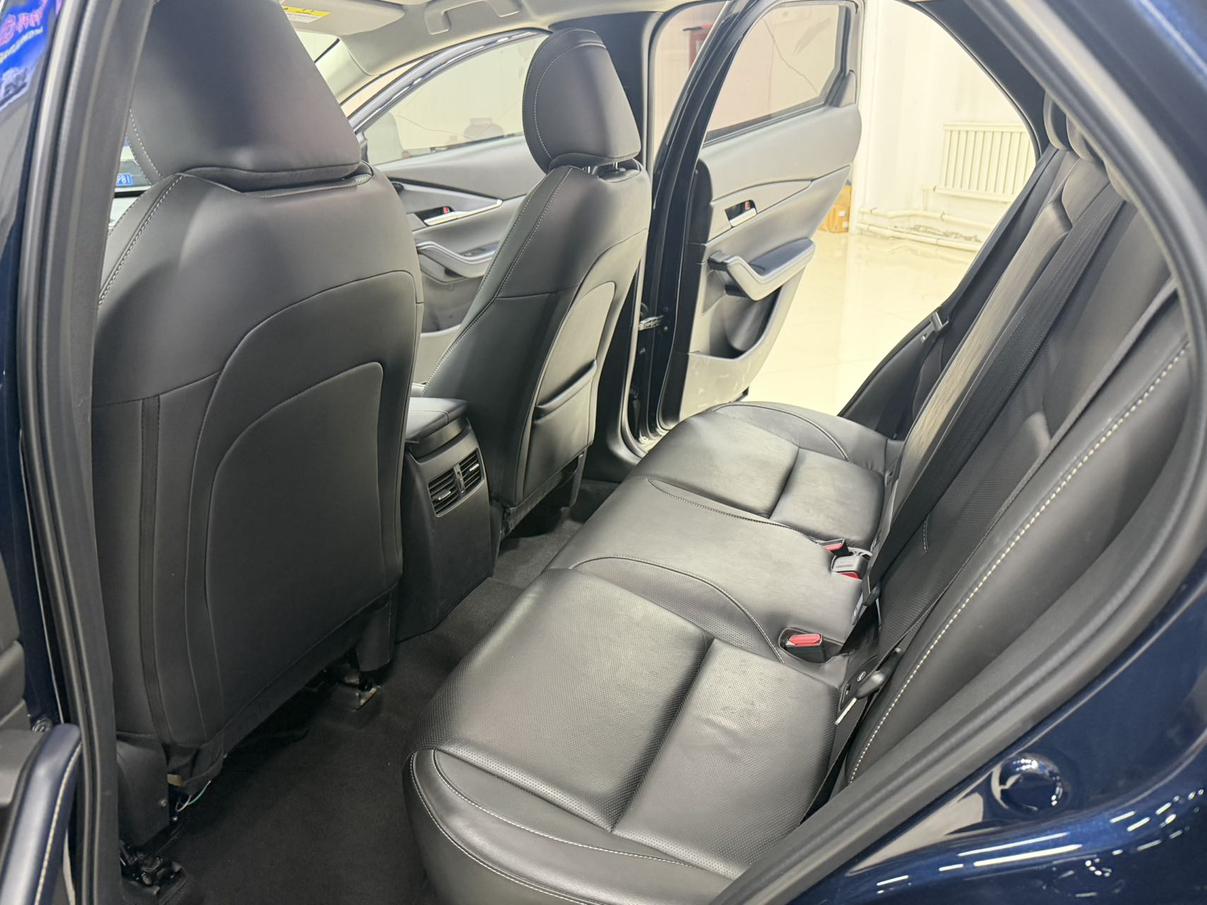Mazda CX-30 2021, фото 16