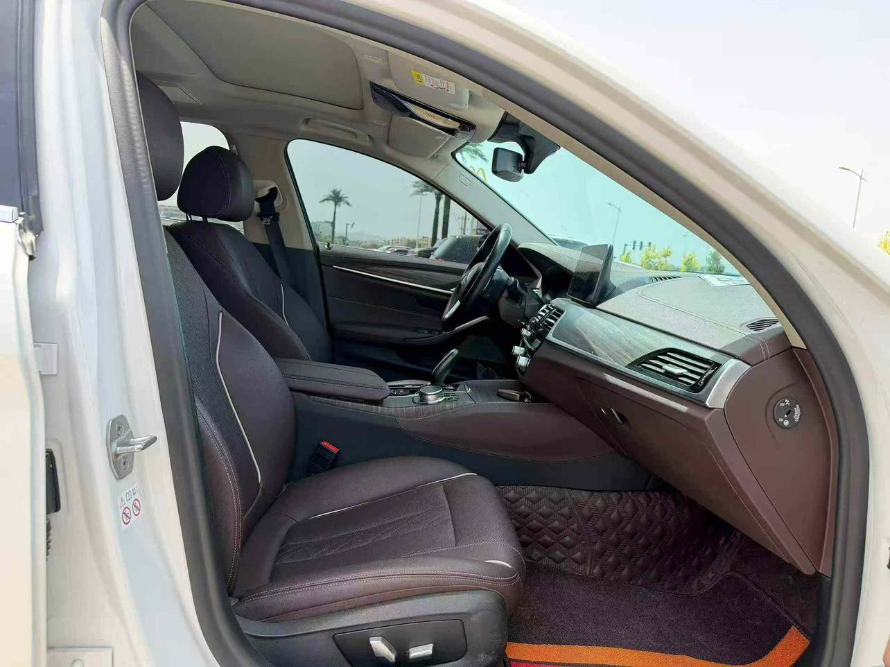BMW 5 2021, фото 4
