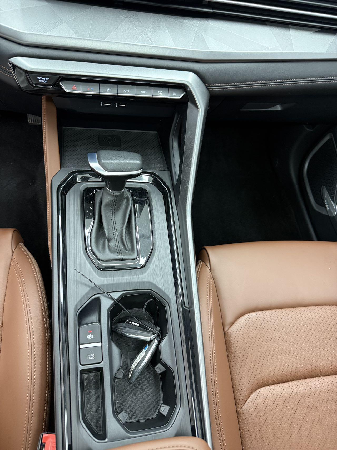 Geely Emgrand X6 2021, фото 14
