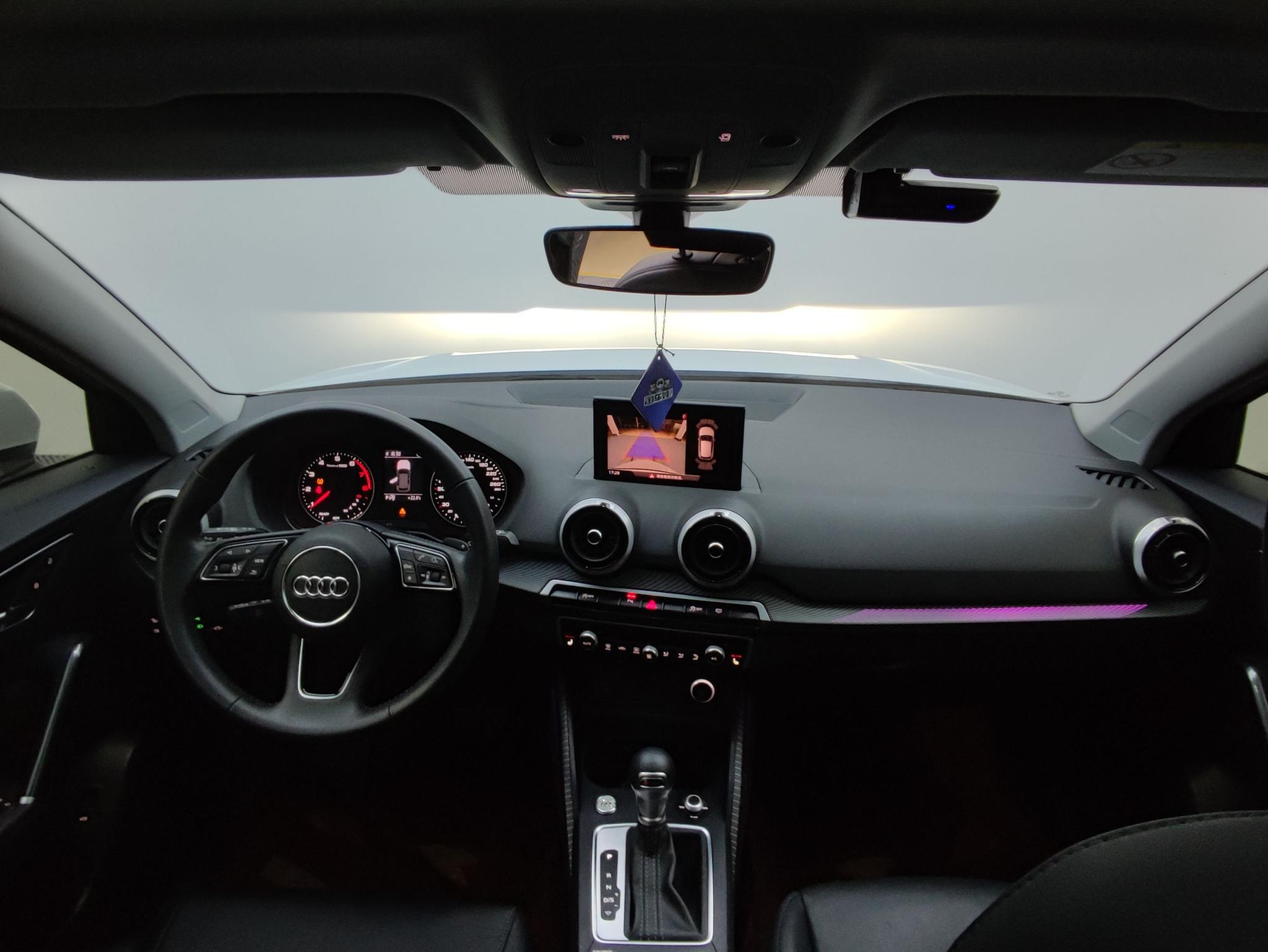 Audi Q2L 2022, фото 9