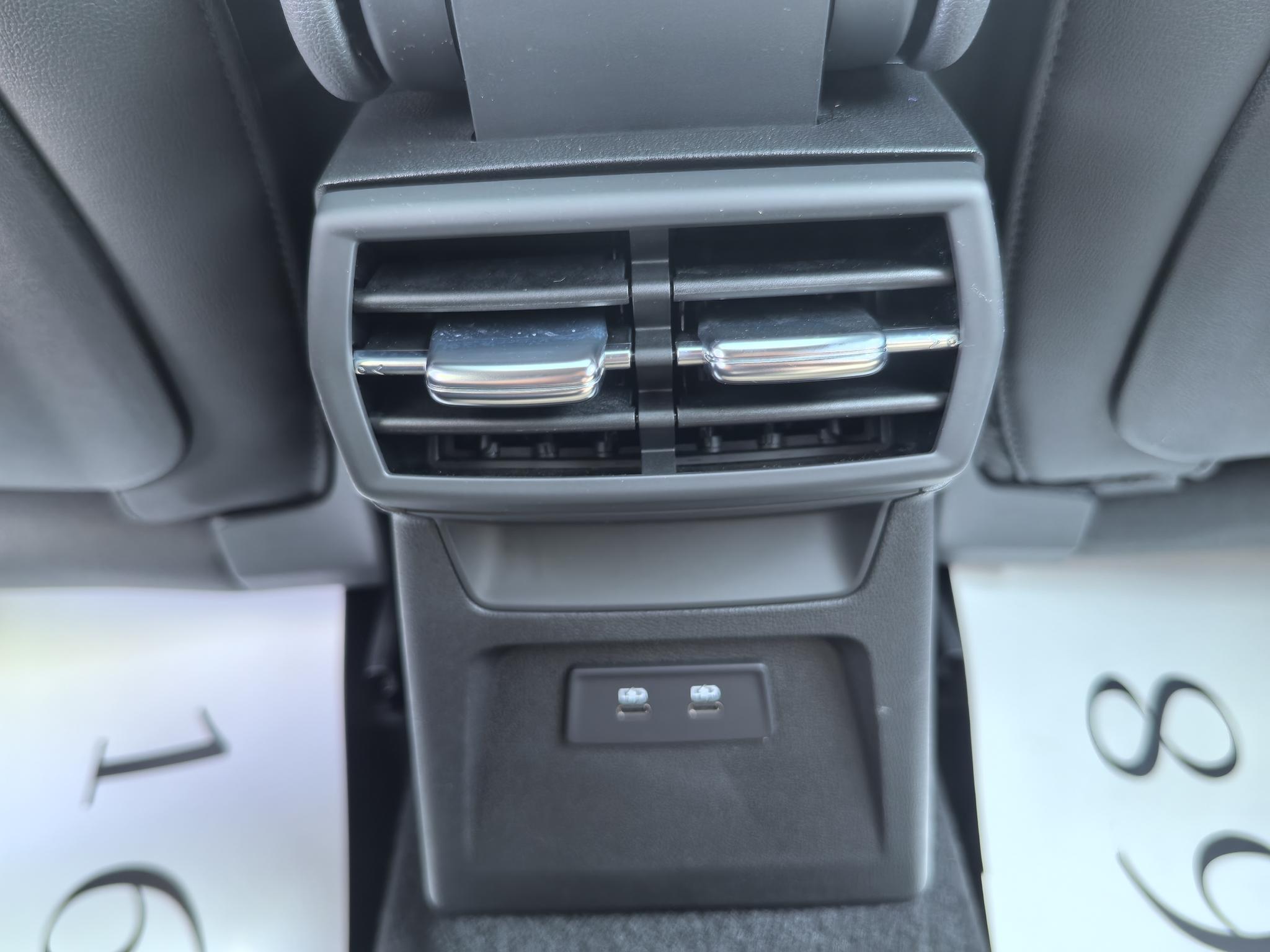 Audi A3 2023, фото 16