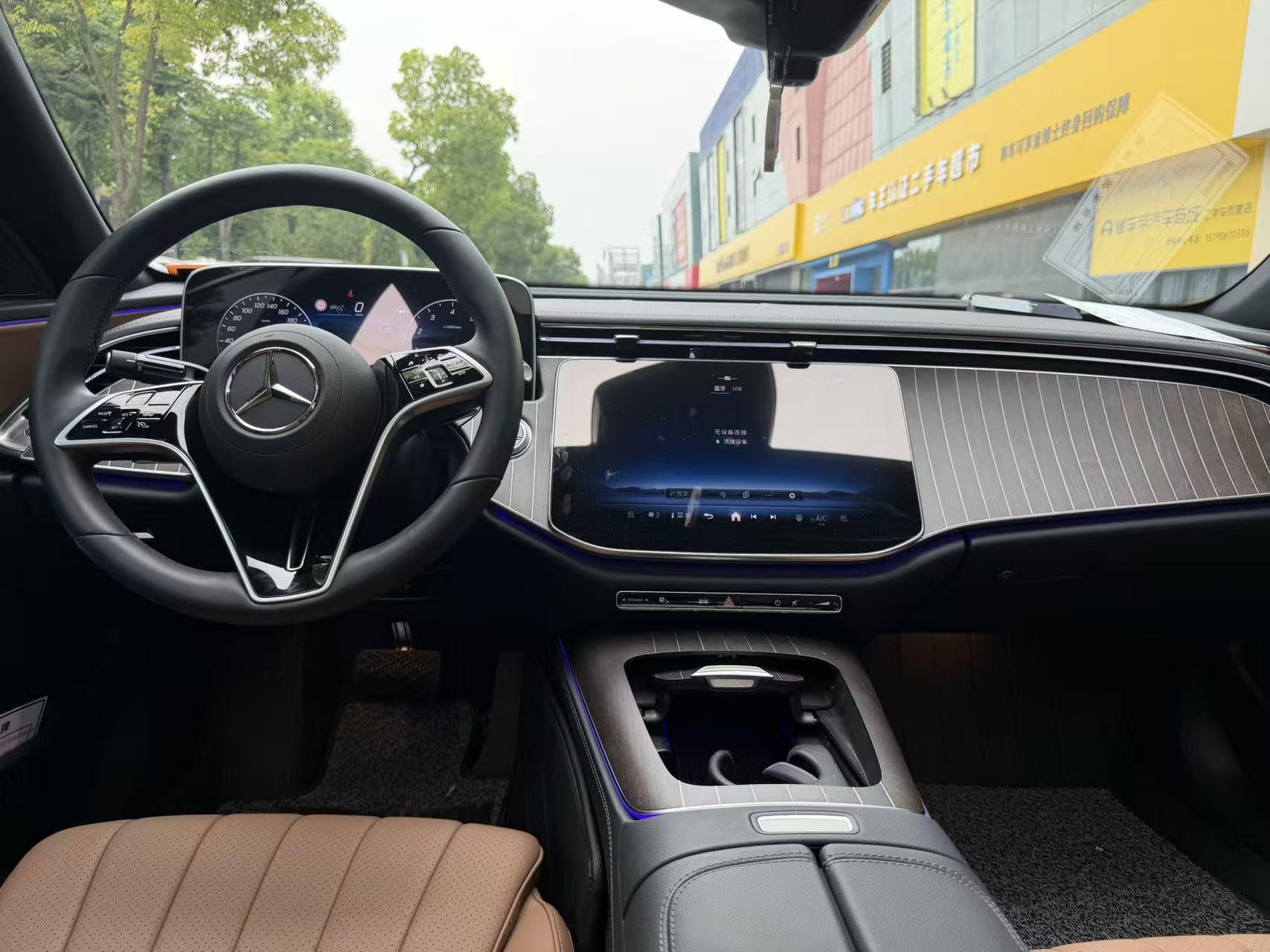 Mercedes-Benz E-Class 2025, фото 6
