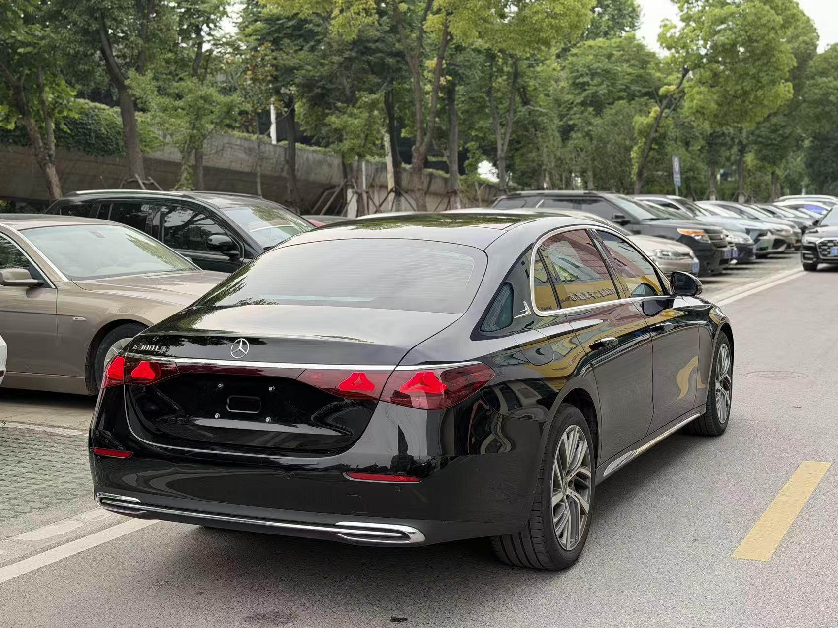 Mercedes-Benz E-Class 2025, фото 7