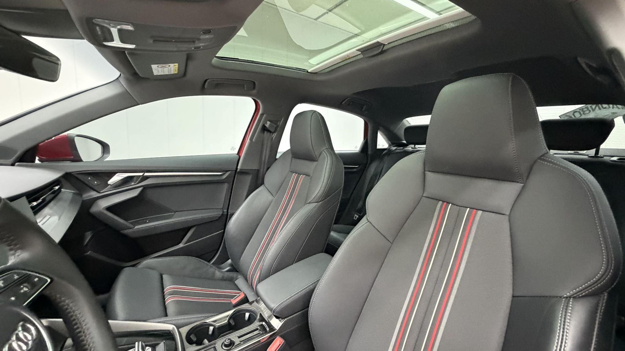 Audi A3 2022, фото 14
