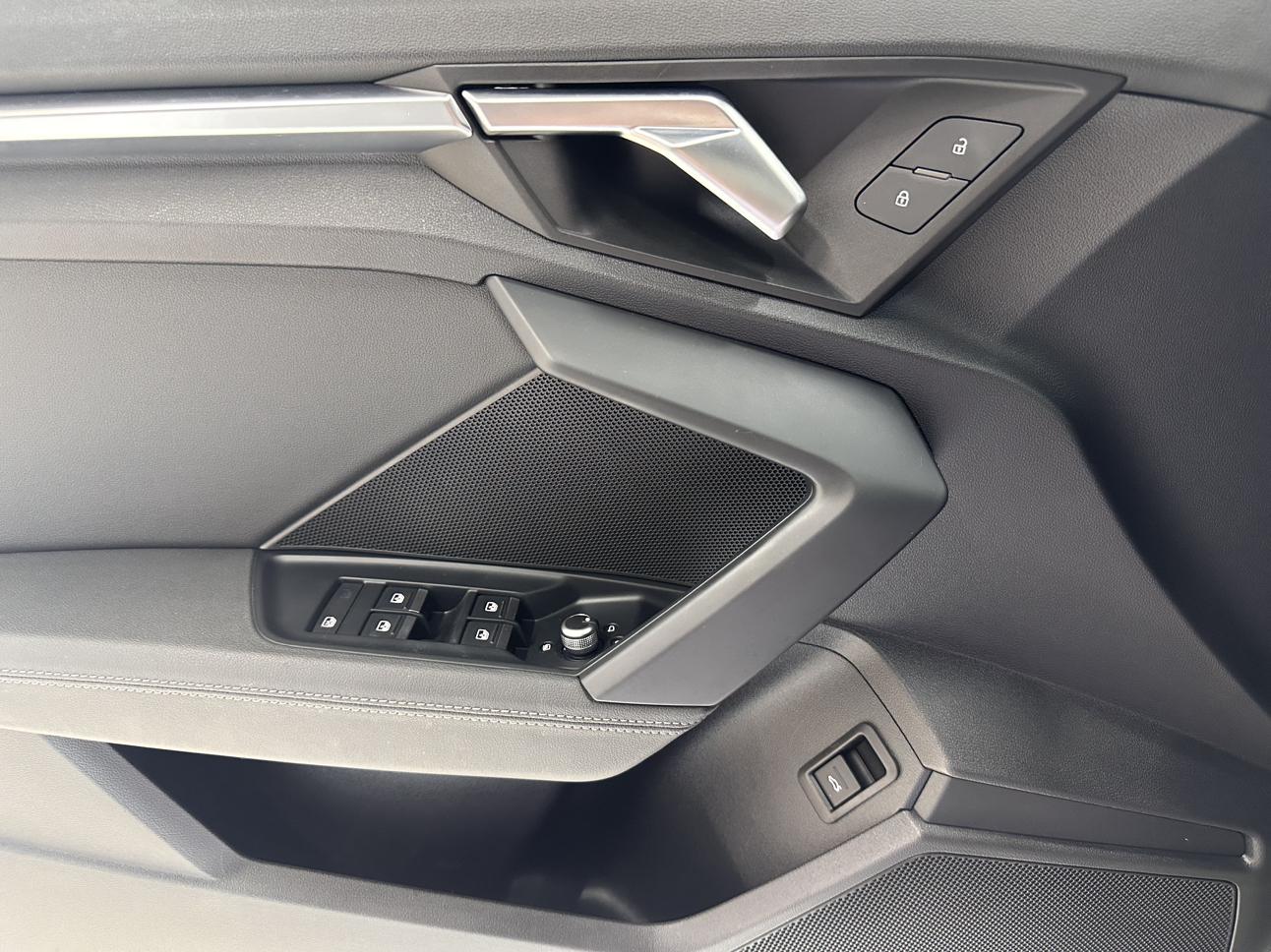 Audi A3 2022, фото 7