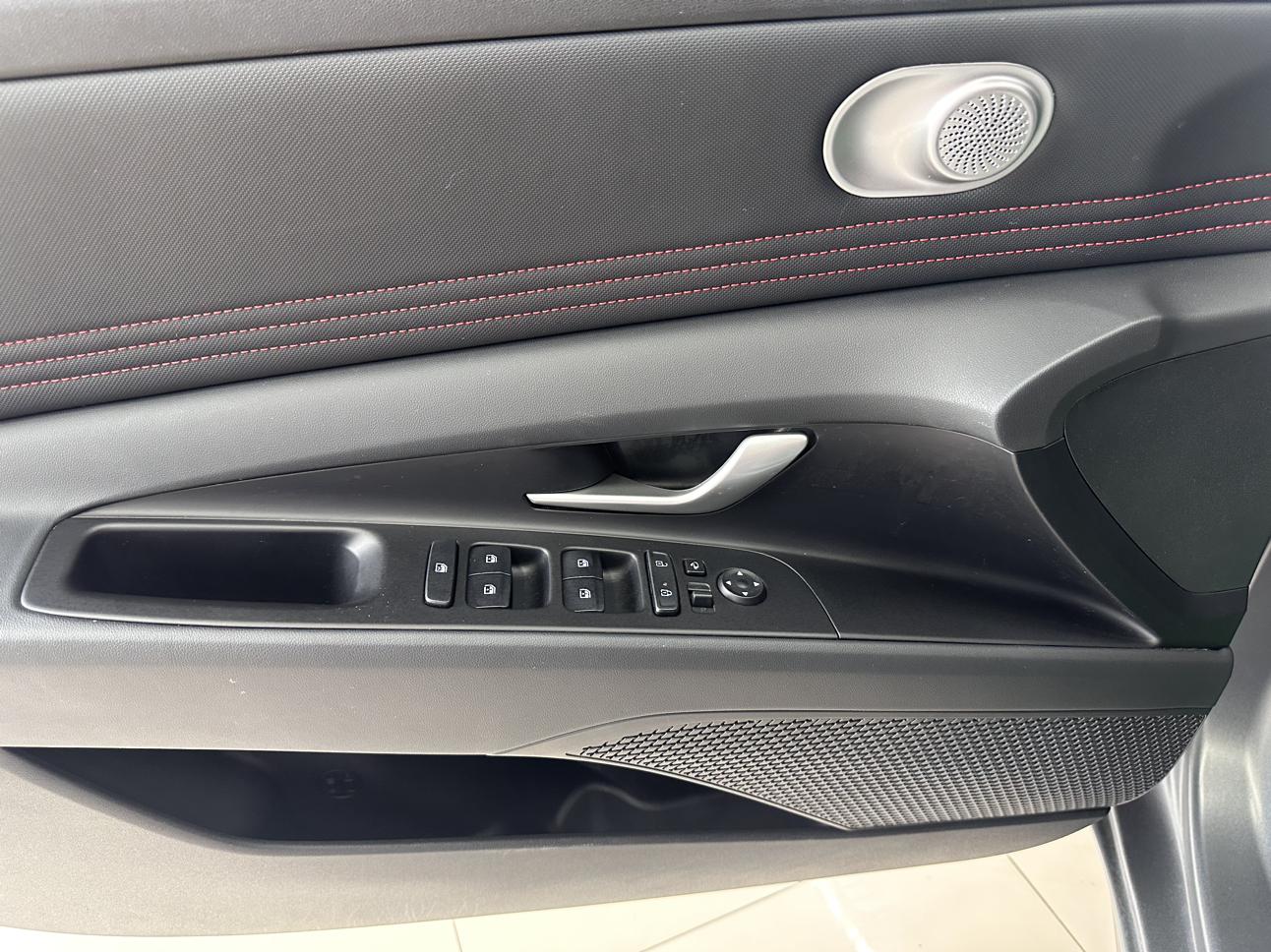 Hyundai Elantra 2022, фото 7