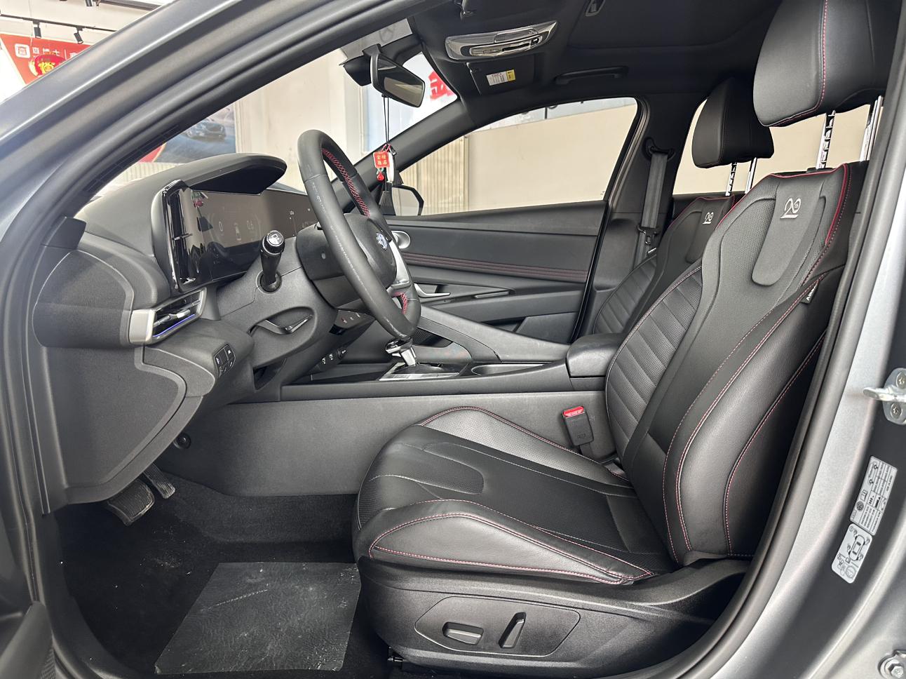 Hyundai Elantra 2022, фото 14
