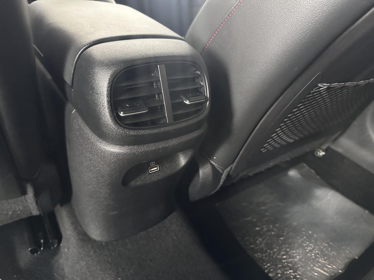 Hyundai Elantra 2022, фото 16