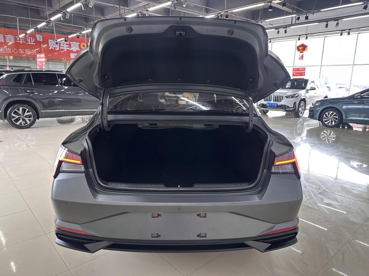Hyundai Elantra 2022, фото 17
