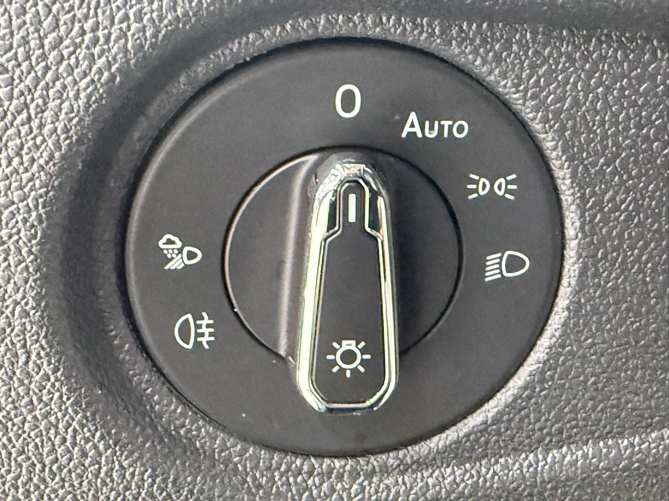 Volkswagen Passat 2022, фото 14